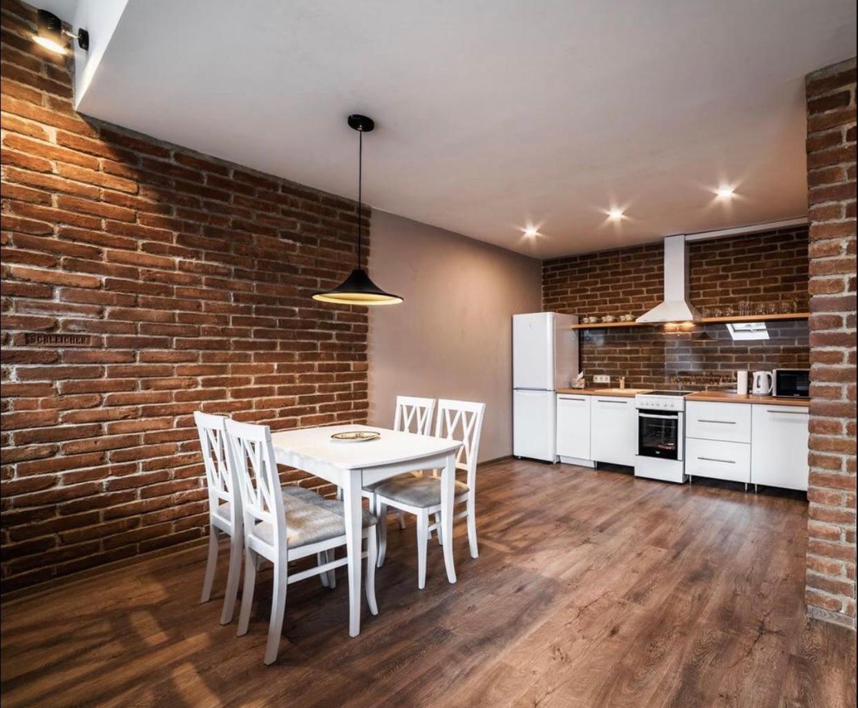 Apartment Ploscha Rynok 利沃夫 外观 照片
